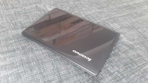Laptop Lenovo i3 - 15.6 inch screen - Windows 10 - 700GB - 3GB Ram