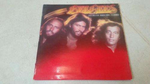 The Bee Gees - Spirits Having Flown