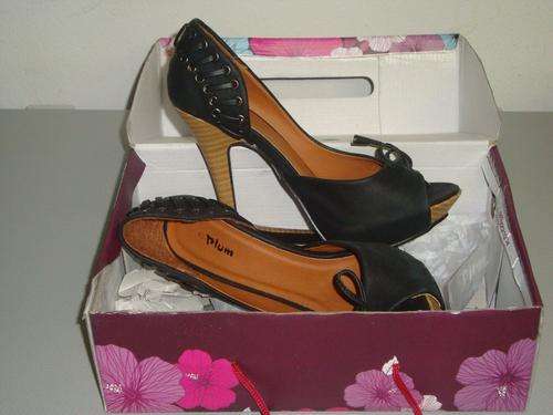 Brand new size 6 Plum shoes - unworn