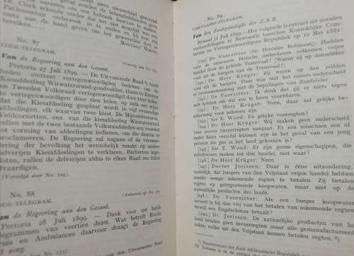 EENIGE CORRESPONDENTIE UIT 1899 (ZOOGENAAMDE ,,EERSTE VERZAMELING``) / Dr. W. J. Leyds (Skaars)