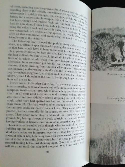 Hunting in Africa / Bill Morkel