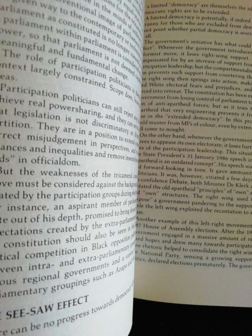 Reform in Crisis / Ismail Omar