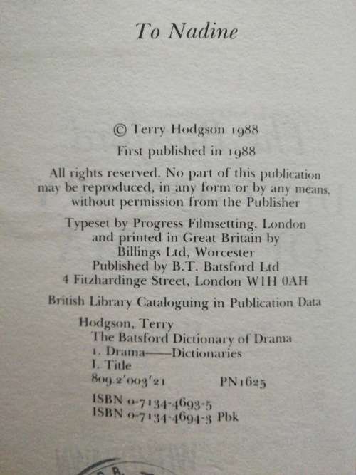 The Batsford Dictionary of Drama / Terry Hodgson