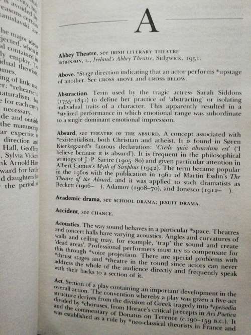 The Batsford Dictionary of Drama / Terry Hodgson