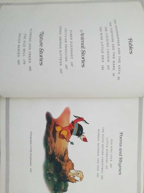 Walt Disney`s Treasury of Stories from Silly Symphonies. Harry N. Abrams Inc., 1981. Darlene Geis.