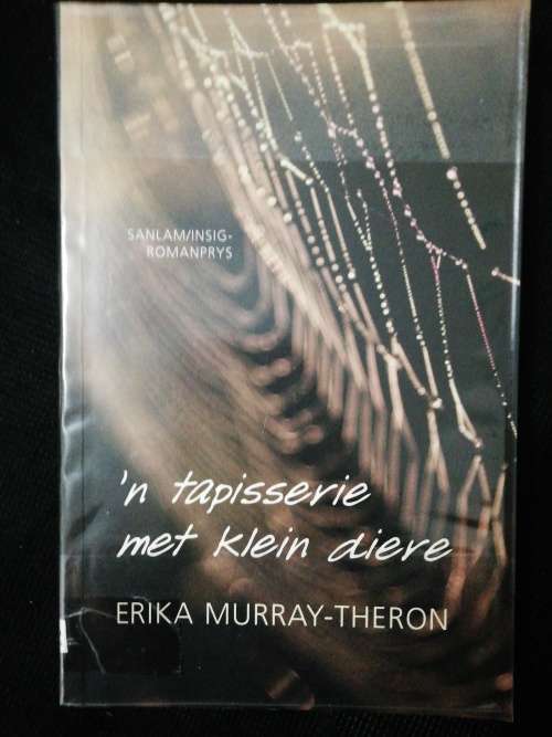 `n Tapisserie met klein diere /  Erika Murray-Theron