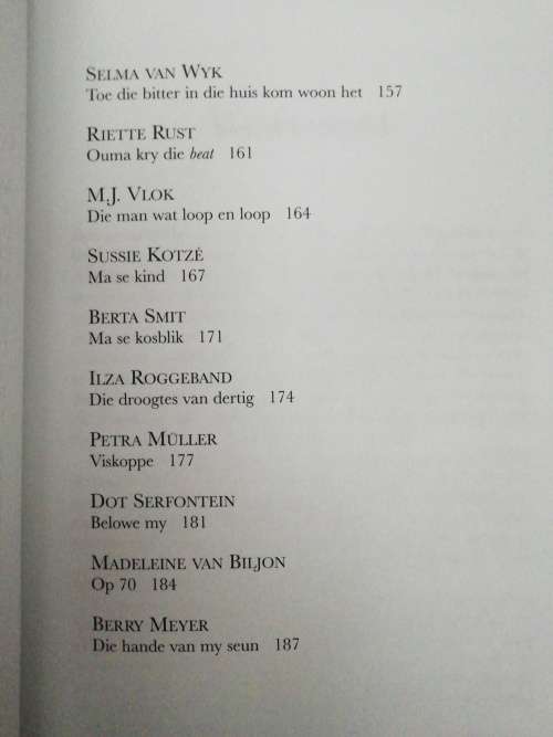 Sarie 50 -- Goue Agterblaaie  / Esme Mittner