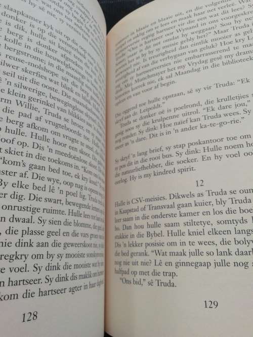 `n Wonderlike Geweld, Jeugherinneringe / Elsa Joubert