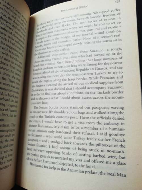 The Dressing Station / Jonathan Kaplan