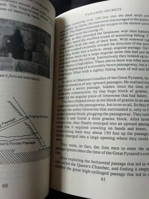 STONEHENGE AND THE GREAT PYRAMID / Bonnie Gaunt