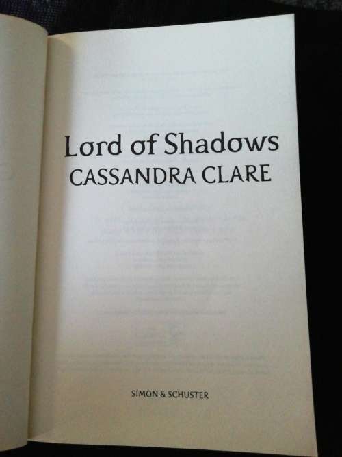 Lord of Shadows: The Dark Artifices / Cassandra Clare (Book Two)