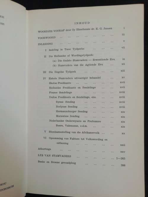 DRIEHONDERD JAAR NASIEBOU: STAMOUERS VAN DIE AFRIKANER VOLK / DR. D. F. MALHERBE