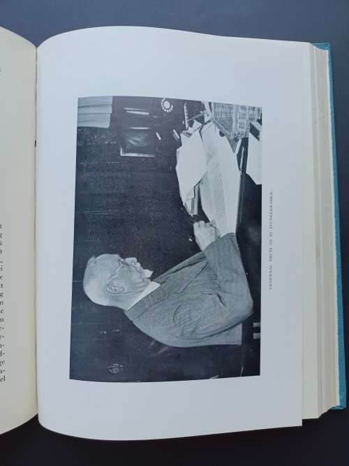GROTER SUID-AFRIKA: Planne vir `n beter Wereld / Toesparke duer J. C. Smuts
