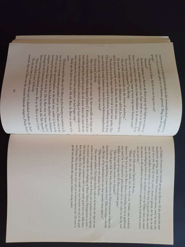 Papegaaislaai / Theunis Engelbrecht