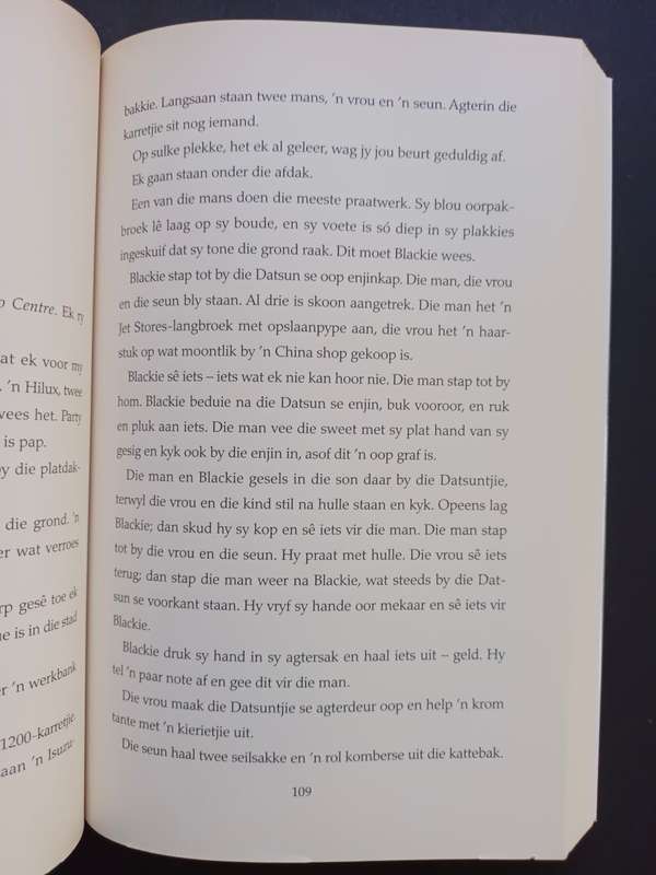 ONDER DIE RADAR / Dana Snyman
