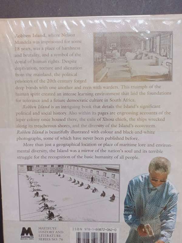 ROBBEN ISLAND / Charlene Smith