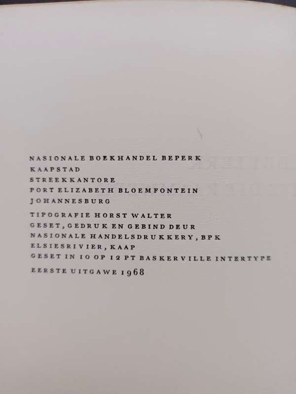 Buite die Raamwerk / W.A. de Klerk.