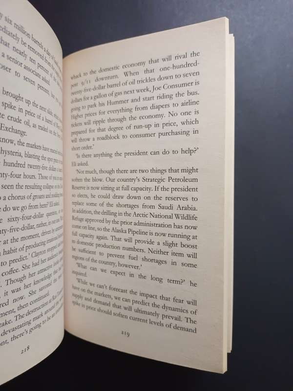Treasure of Khan / Clive Cussler