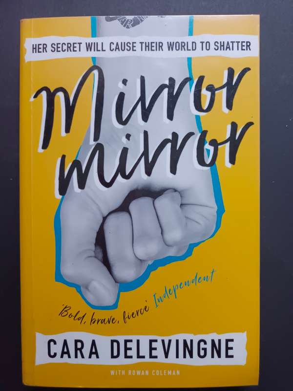 Mirror Mirror / Cara Delevingne