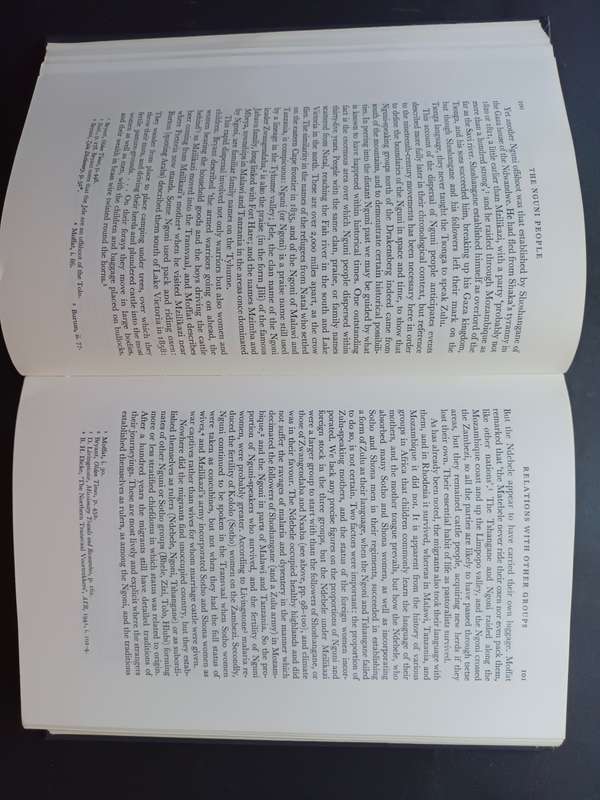 The Oxford History of South Africa I S.A. to 1870 / Edited: Monica Wilson & Leonard Thompson