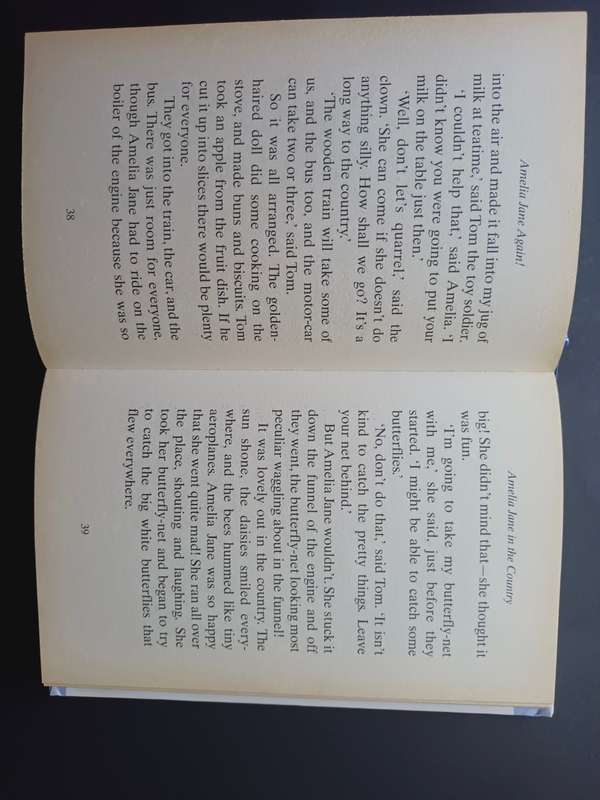Amelia Jane Again / Enid Blyton