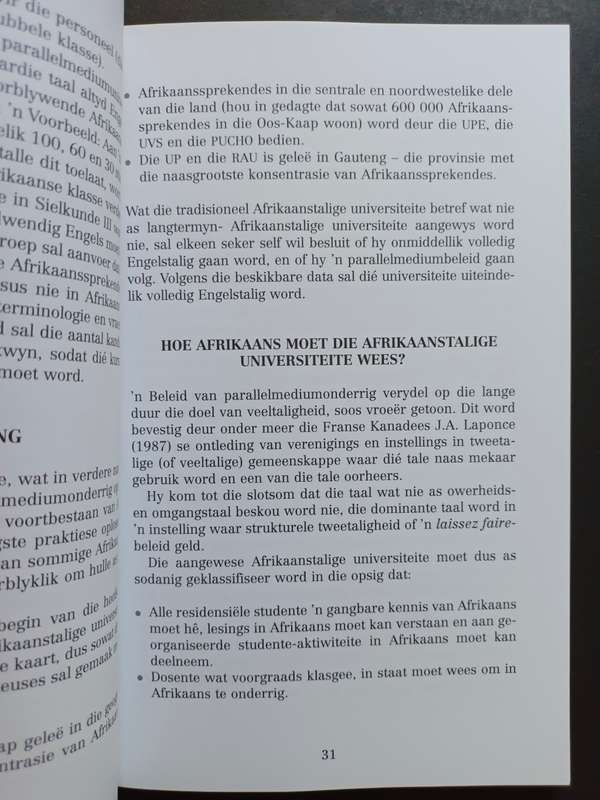 Kruispad: Die toekoms van Afrikaans as openbare taal / Hermann Giliomee