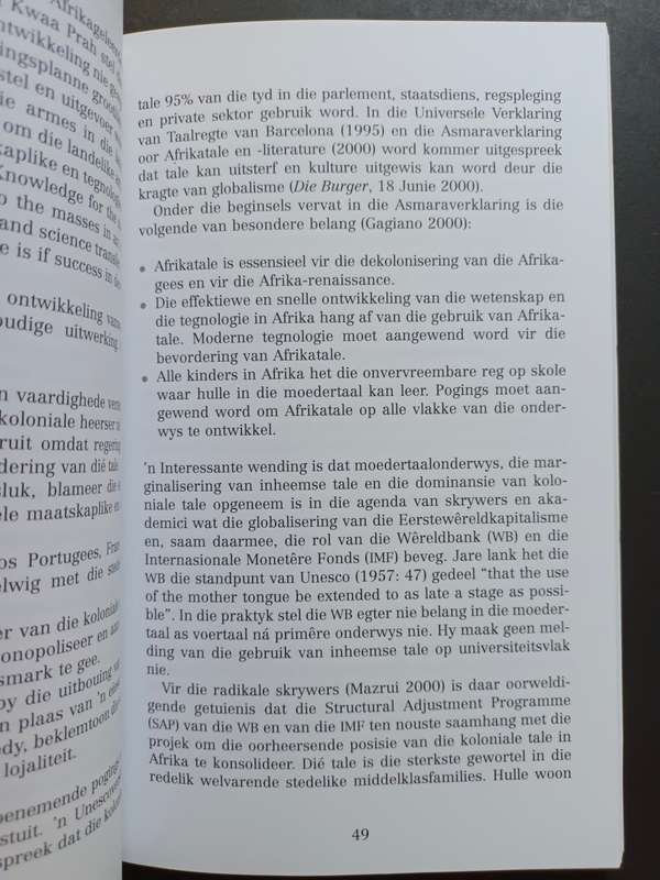 Kruispad: Die toekoms van Afrikaans as openbare taal / Hermann Giliomee