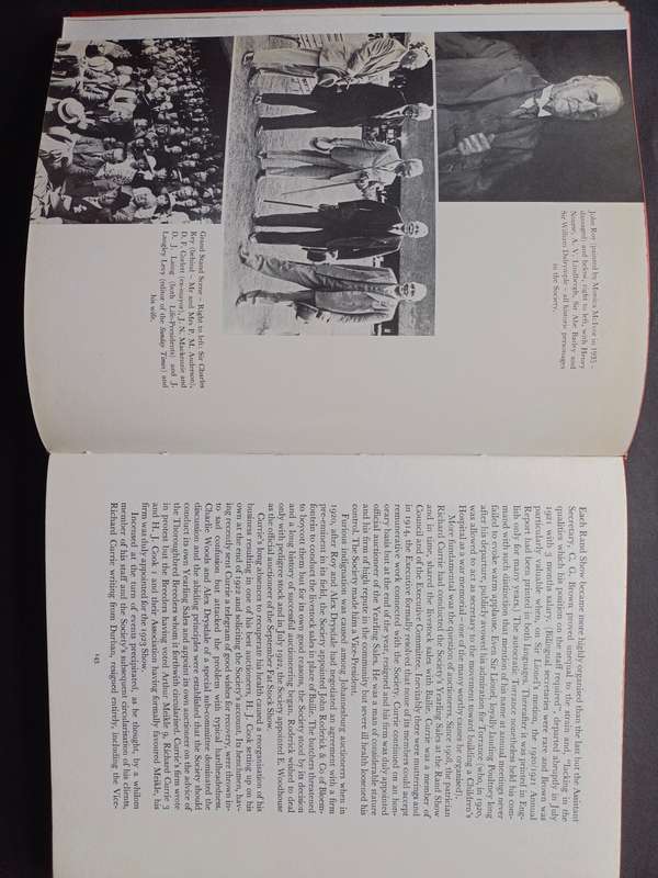 A Very Smart Medal, The Story of the Witwatersrand Agricultural Society / Thelma Gutsche