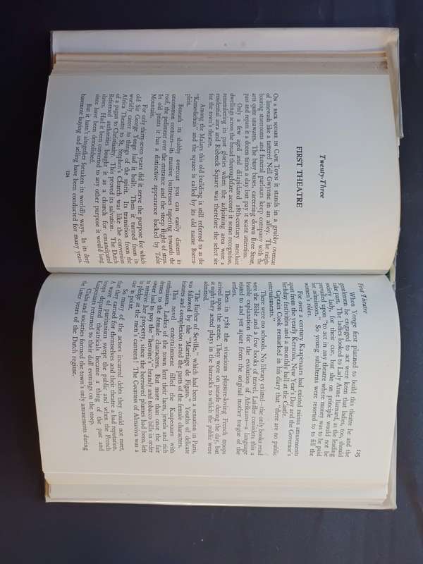 CAPE CAMEOS / Barbara Campbell Tait