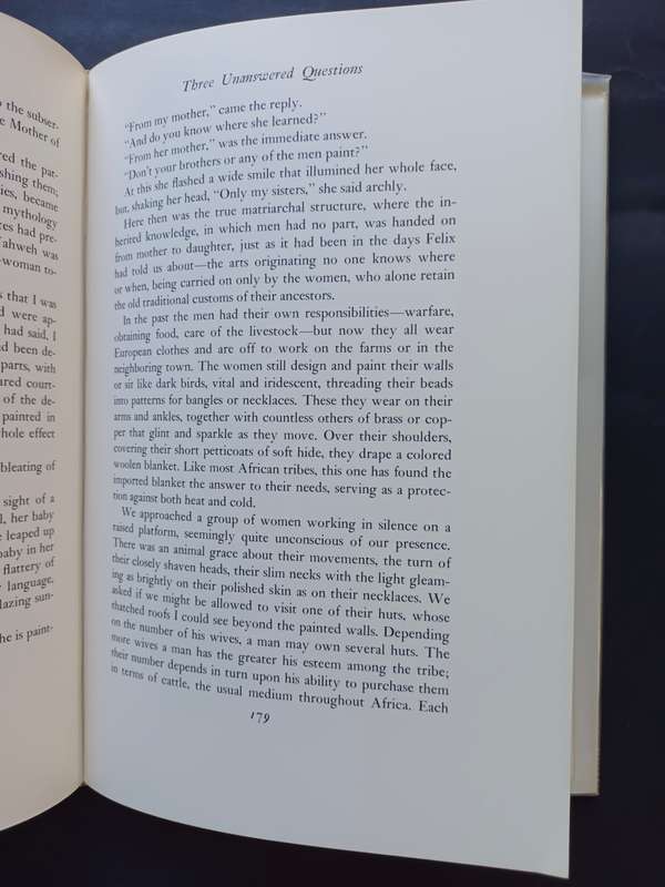 BACKGROUND IN SUNSHINE: Memories of South Africa / Jan Juta