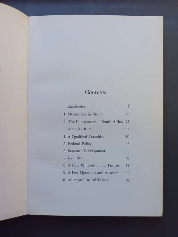 BLACK AND WHITE PRINTOUT IN SOUTH AFRICA / Dennis Solomon