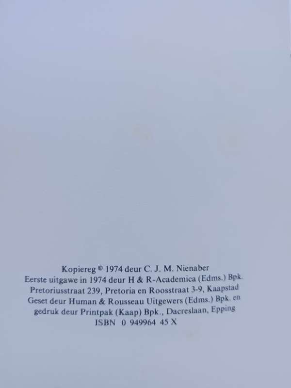 Oor literatuur 1 / C.J.M Nienaber