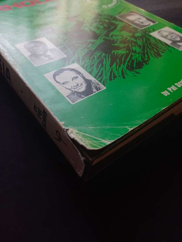 Exit Rhodesia / Pat Scully (1 st Edition 1984)