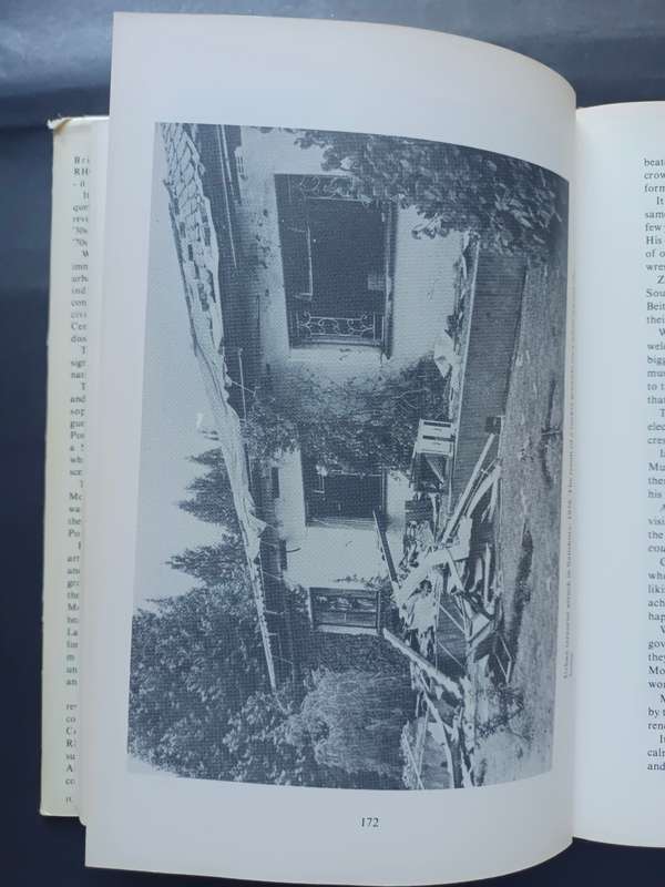Exit Rhodesia / Pat Scully (1 st Edition 1984)