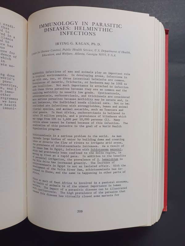 MEDICINE IN A TROPICAL ENVIROMENT / Edited by J. H. S. Gear