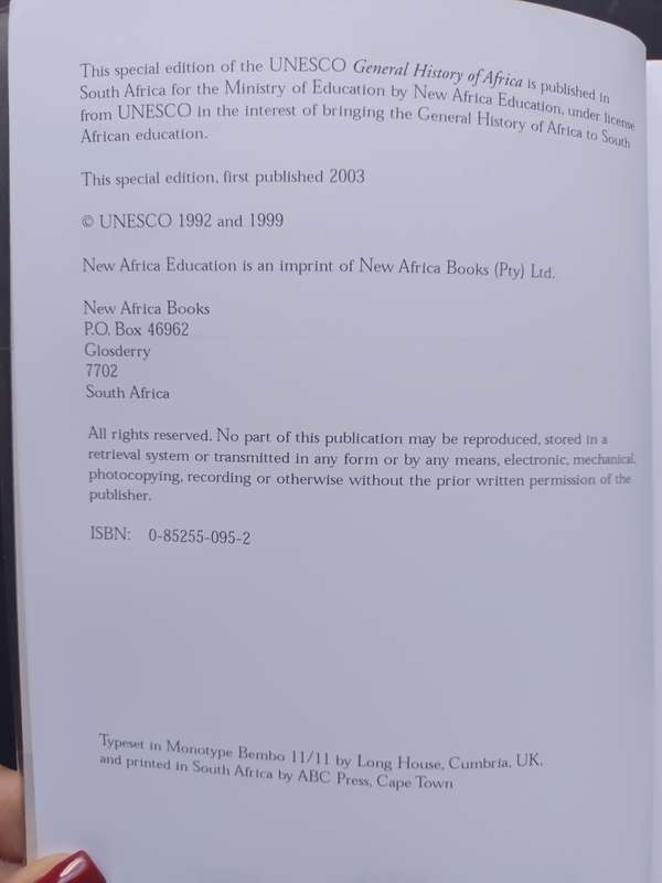 V Africa from the Sixteenth to the Eighteenth Century (General History of Africa) / B. A. OGOT