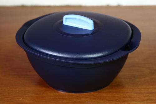 Tupperware 1.8litre Serving Dish with lid