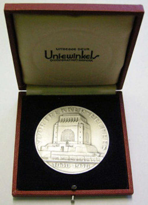 Medallion Voortrekker-Eeufees 1838 - 1938 Kaapstad Mgungundlovu Pretoria Fakkelloop 60mm