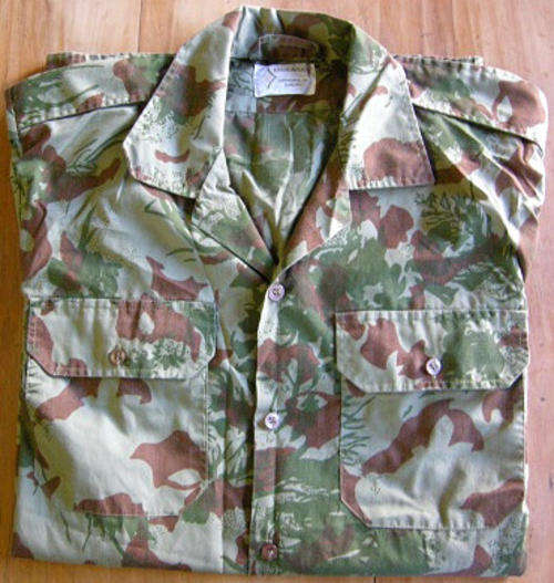 SAP Camo Long-sleeved Shirt All Buttons Intact Endeavor Label Small Square Tear (20mm x 12mm)