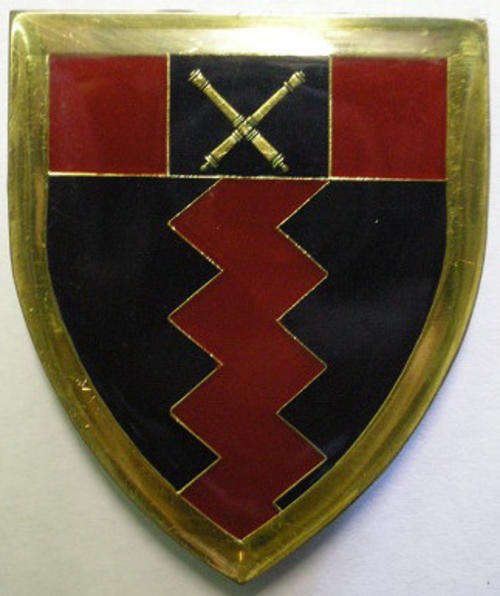 10 Artillery Brigade Shoulder Flash Pins Intact