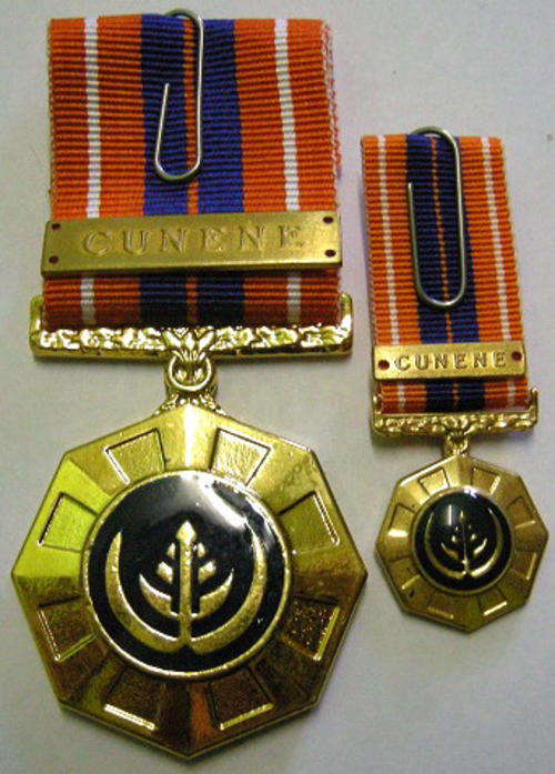 Full Size Pro Patria Medal Numbered at Back & Miniature w/ Cunene Bars In Box