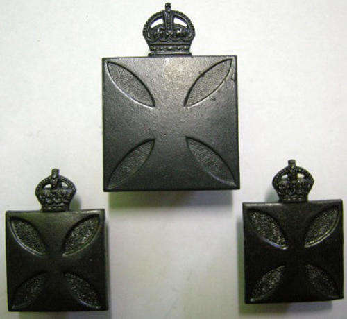 South African Corps of Chaplains Black Metal Ca & Collar Badges Owen 1094, 1095 & 1096