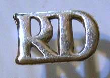 SANDF Silver RD (Reserve Distinction) Ribbon Emblem Indicates 20 Years Loyal Service Reserve Forces