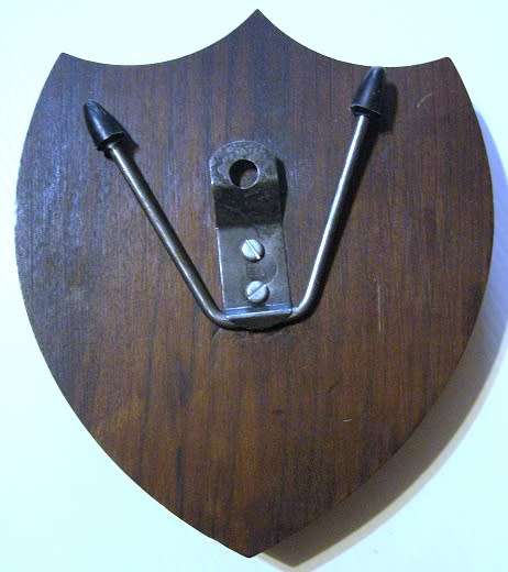 Border Duty 1978 Xmas Plaque Size of Wood 135mm x 115mm Size of Bronze 80mm x 90mm