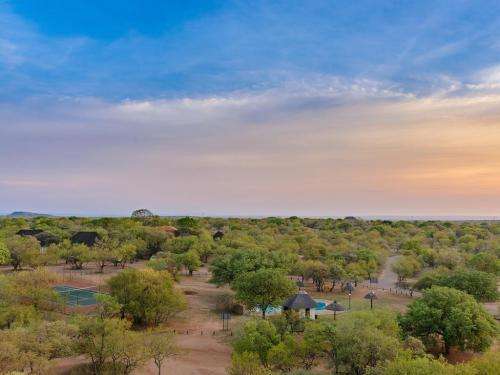 Dikhololo Lodge midweek - 27/04/20 until 01/05/20 Unit C16. 8 SLEEPER, 4 BEDROOM UNIT