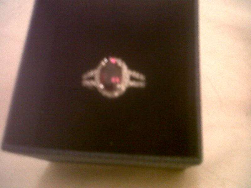 GORGEOUS 9CT GOLD TOURMALINE & DIAMOND RING VALUED AT R9 480!!!