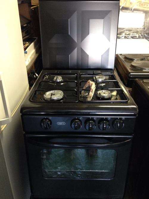 Defy - 4 Burner Gas Stove - Black