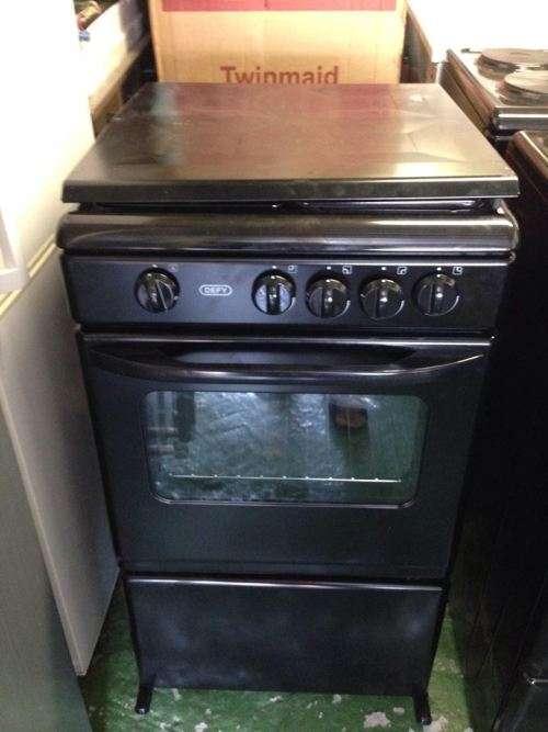 Defy - 4 Burner Gas Stove - Black