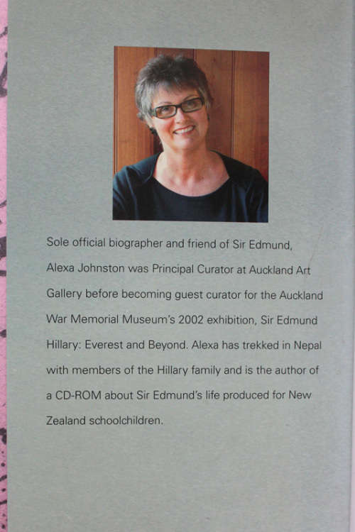 Sir Edmund Hillary: An Extraordinary Life by Alexa Johnston