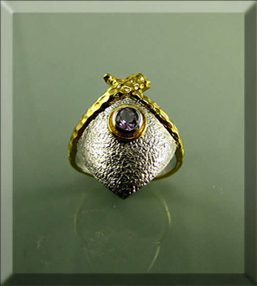 Vermeil Sterling Silver- Gem stone Setting Type: Bazel Hallmark: 92.5 SIZE 9